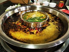 -邓莽子老火锅(中兴路总店)
