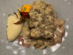 黑松露蘑菇汁烩牛排-G+KITCHEN(龙湖狮山天街店)