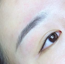 -一个差评成就的纹眉店