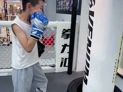 -拳力汇散打搏击泰拳俱乐部(绿地缤纷城店)