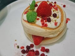 草莓芝士华夫饼-娜娜家•Nana's restaurant(国金汇店)