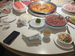 -茅草房·河畔园林火锅