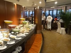 自助取餐区-汇泉王朝大饭店-旋转餐厅(南海路店)