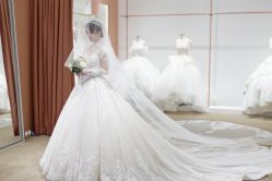 -派丽莫Pellimo原创设计婚纱品牌