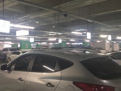 -荟聚西红门购物中心-停车场