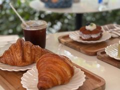-VERIE BAKEHOUSE