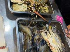 -班赞海鲜市场胖阿姨加工点