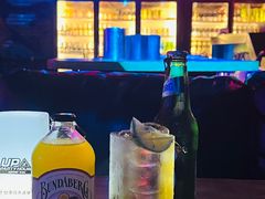 -UP嘻哈酒吧(粉巢店)