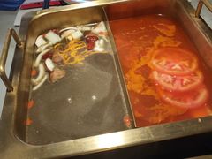 -尚尚仙·酸汤猪手·猪肚鸡火锅(华联万柳购物中心店)