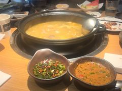 -一朵菌·野生菌探索家火锅(南亚店)