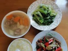 -爱的果实月嫂育婴师(世纪东方店)