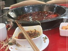 -烧哥美蛙肥肠鱼火锅·十五年社区店