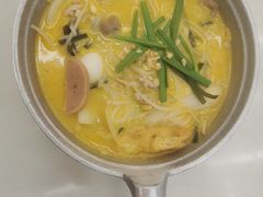 -汤小云火锅米线(钻汇广场店)