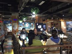 大堂-洪氏嗨捞·广东猪肚鸡·椰子鸡火锅(西咸万象城店)