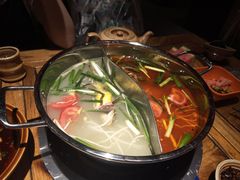 -快活林酸汤鱼鲜品火锅店(甲秀楼店)
