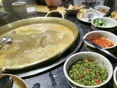 -顶顶汤火牛排火锅·经典铜锅涮肉