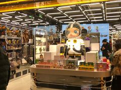 -泡泡玛特POPMART(侨福芳草地店)