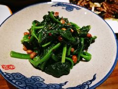 -泉畔人家·老济南经典鲁菜(大明湖店)