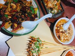 板筋盖饭-怪噜范·老贵阳街头名小吃(鸿通城店)