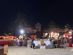 -亚龙湾希尔顿自助餐厅·海鲜·烧烤·沙滩BBQ·现场乐队