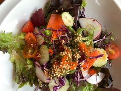 -Chom Cafe and Restaurant