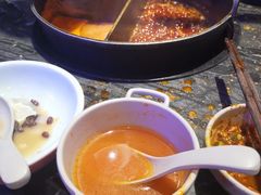 -热火朝天鲜切牛肉火锅(南强街巷店)