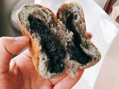 黑芝麻包-石头先生的烤炉(济南领秀城贵和店)
