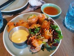 酥炸老虎虾香芒米纸卷配榴莲汁-CHINCHIN 青青·泰国料理(万象食家店)