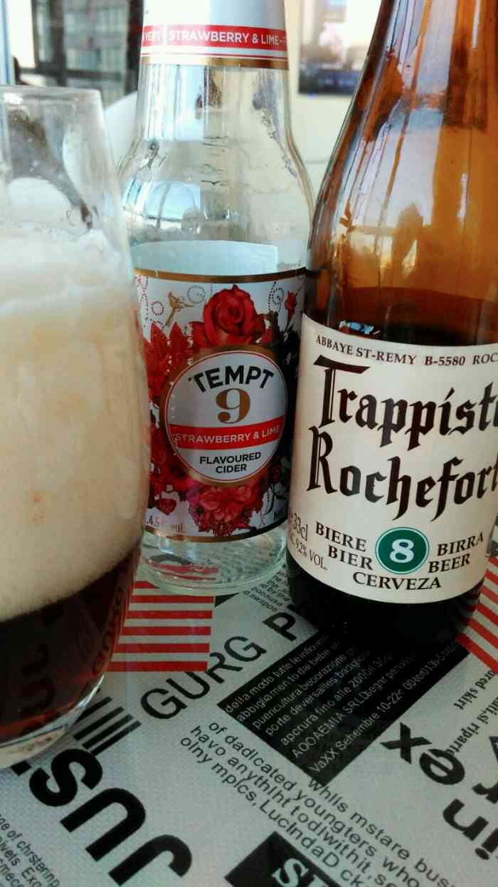 好喝 真tm好喝 景也不错 人更美哈哈