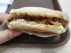 -魏家凉皮(万辉店)