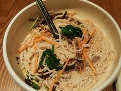 鸡丝凉米线-云海肴云南菜(正大广场店)