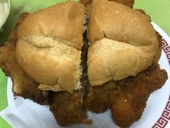 猪扒包-胜利茶餐室