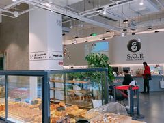 面包甜点陈列柜-熊叔熊婶面包房(团结湖店)