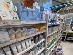 -名创优品(海珠乐峰广场店)