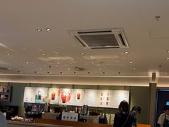 -星巴克臻选(上海中环广场2F店)