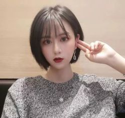 -时尚殿堂明星门店