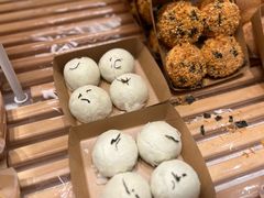 -好利来(上海虹桥新天地Lab主题店)