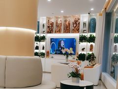 -皓齿连锁·雅贝健口腔·种植·矫正中心(虹口曲阳路店)