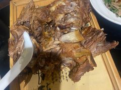-东口码头·烧鸽子·鱼头泡饼·地方菜(金鹰悦城店)