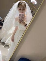-艾米丽婚纱礼服