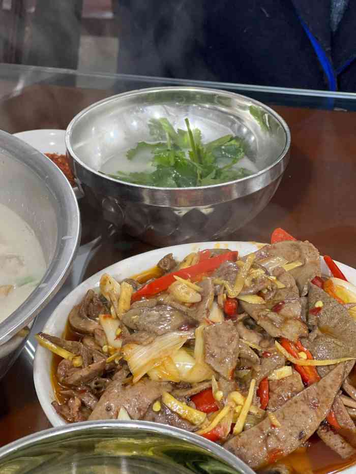 野狗羊肉汤-"来简阳陪逑儿考9315 正好羊肉是逑儿的心.