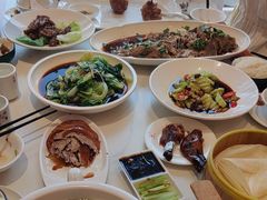 -梅利汴京烤鸭•开封豫菜地标店(铁北街店)