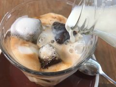 -ROAST coffee & eatery