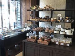 面包甜点陈列柜-红跑车(仙鹤街店)