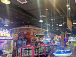 -卡通尼乐园(新达汇三林店)