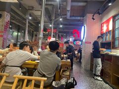 大堂-么肆烤肉·中式自助·烤肉大排档(街道口季佳PAI店)