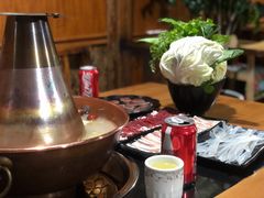 -果松木炭酸菜铜火锅·外婆参鸡汤