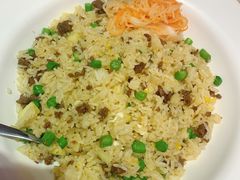 菠萝牛肉炒饭-佰搭果·广式茶餐厅(西华路店)