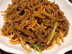 馓子牛肉丝-刘胖子家常菜·蹄花焖藕(中南店)