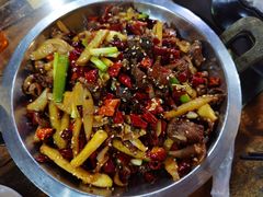 干锅排骨拼肥肠-醉巫山纸包鱼·私房菜